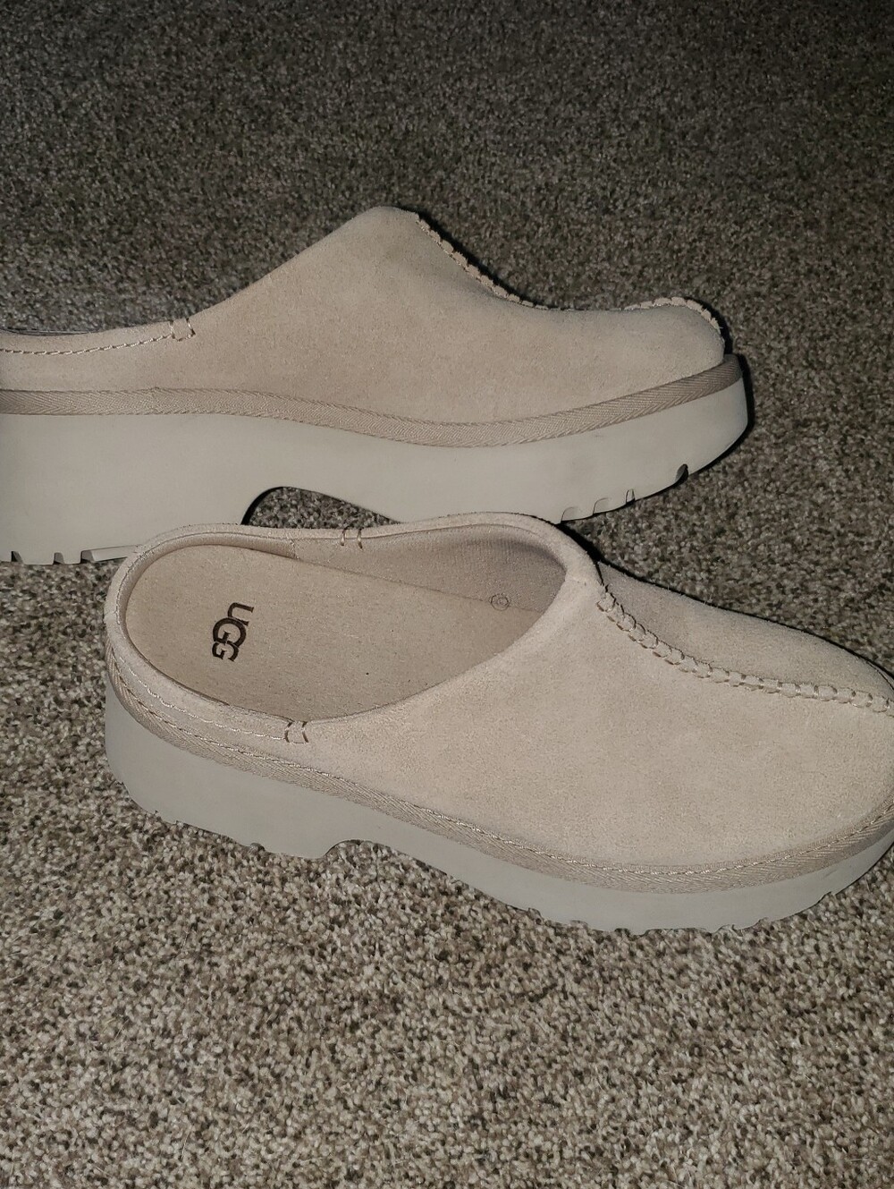 UGG  New Heights  Slip-On Clogs